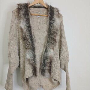 Military Hippie Faux Fur oversized sweater with drawstring size‎ 1x/2x